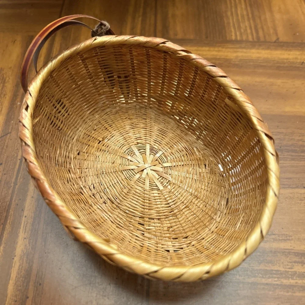 The Bamboo Menagerie Collection Ben Rickert Hen Basket Trinket‎